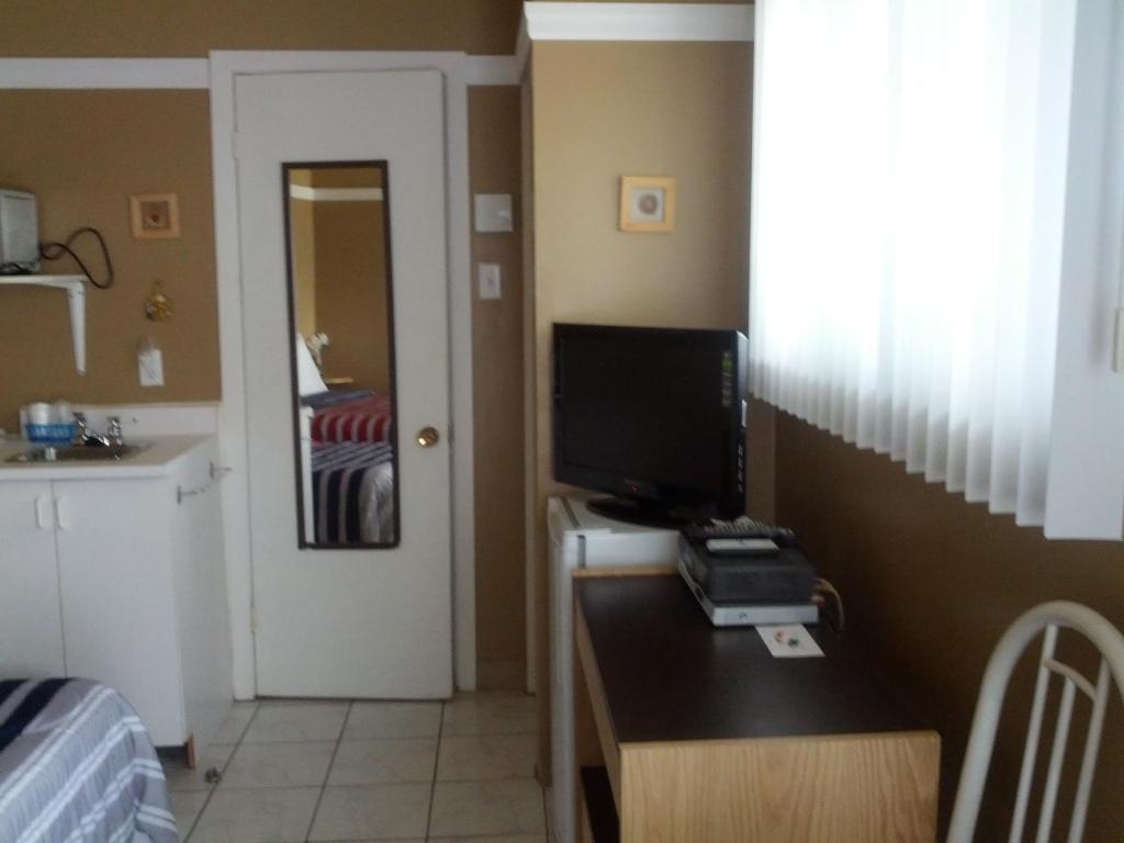 Motel Montgolfiere Jp Saint-Jean-sur-Richelieu Pokoj fotografie
